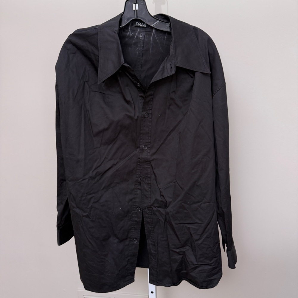 Drae Black Button-Up Shirt from Korea size M